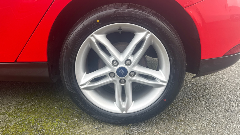 Ford Focus 1.0 EcoBoost 125 Zetec Edition 5dr Petrol Hatchback